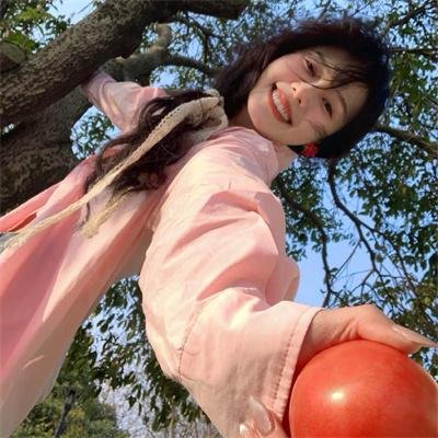 我们中的一个被绊倒 在线观看